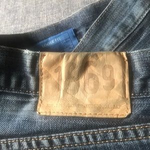Loose fit 1969Jeans 34/32. Barely Used
